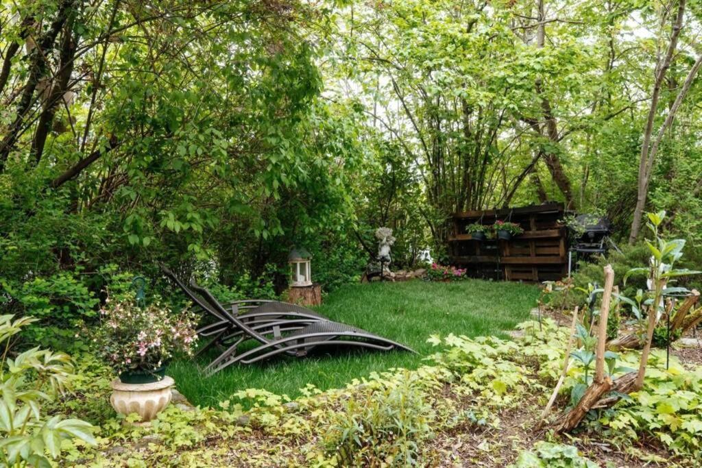 Gite De Charme Au Milieu Du Monde Namur Bagian luar foto